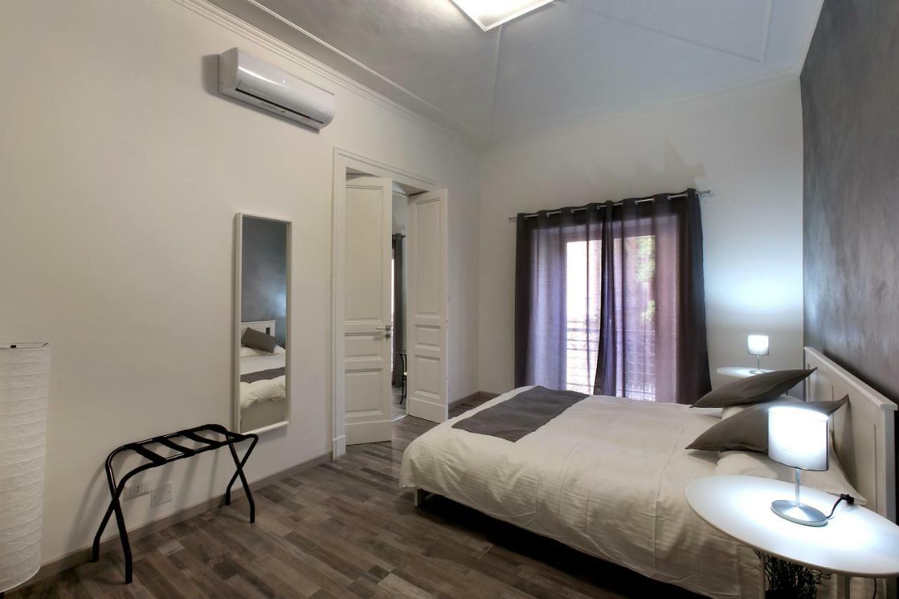 Tembo House - Pantano 2 Apartment Catania Bagian luar foto