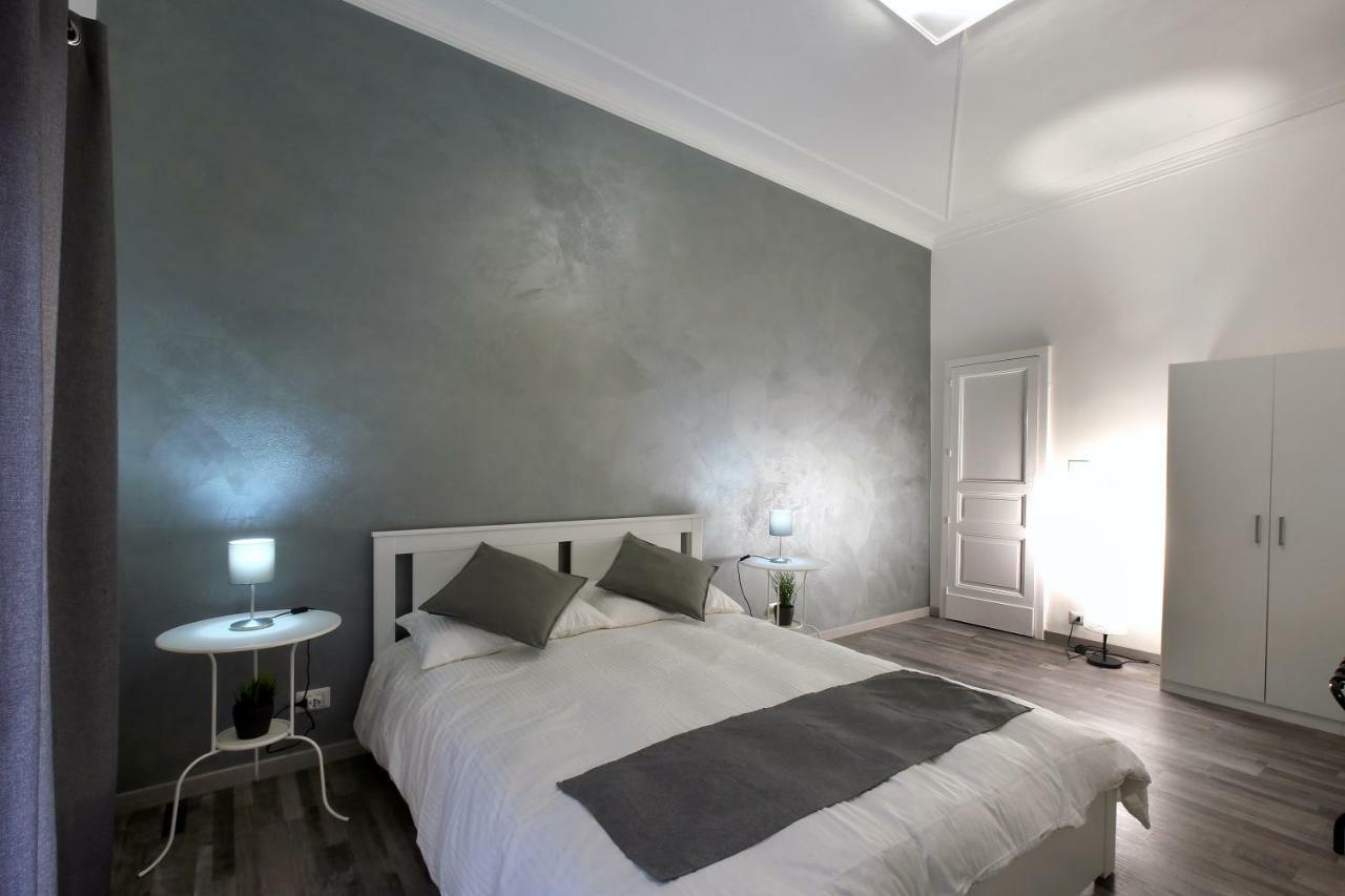 Tembo House - Pantano 2 Apartment Catania Bagian luar foto